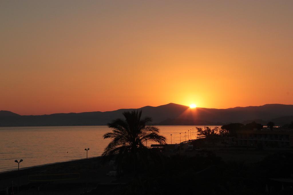 Gumuldur Mavi Deniz Hotel Ngoại thất bức ảnh